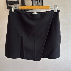 ABERCROMBIE AND FITCH SKIRT WITH SHORTS